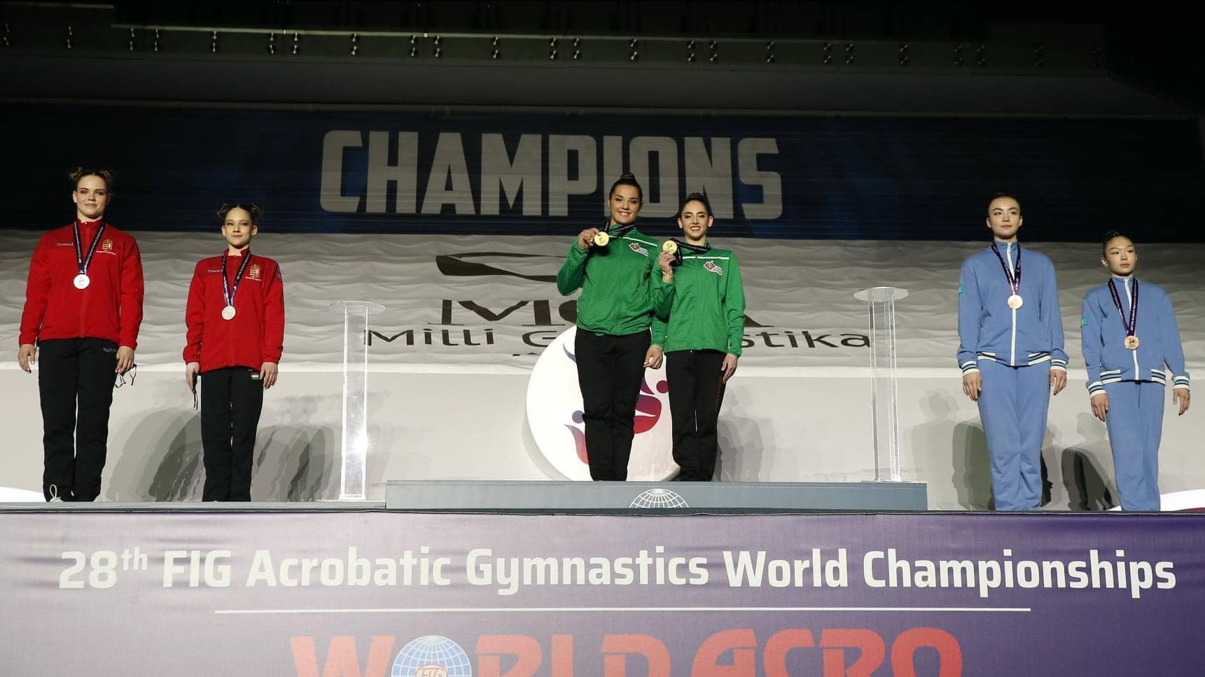 Ezüstérmes a női páros az akrobatikus torna világbajnokságon